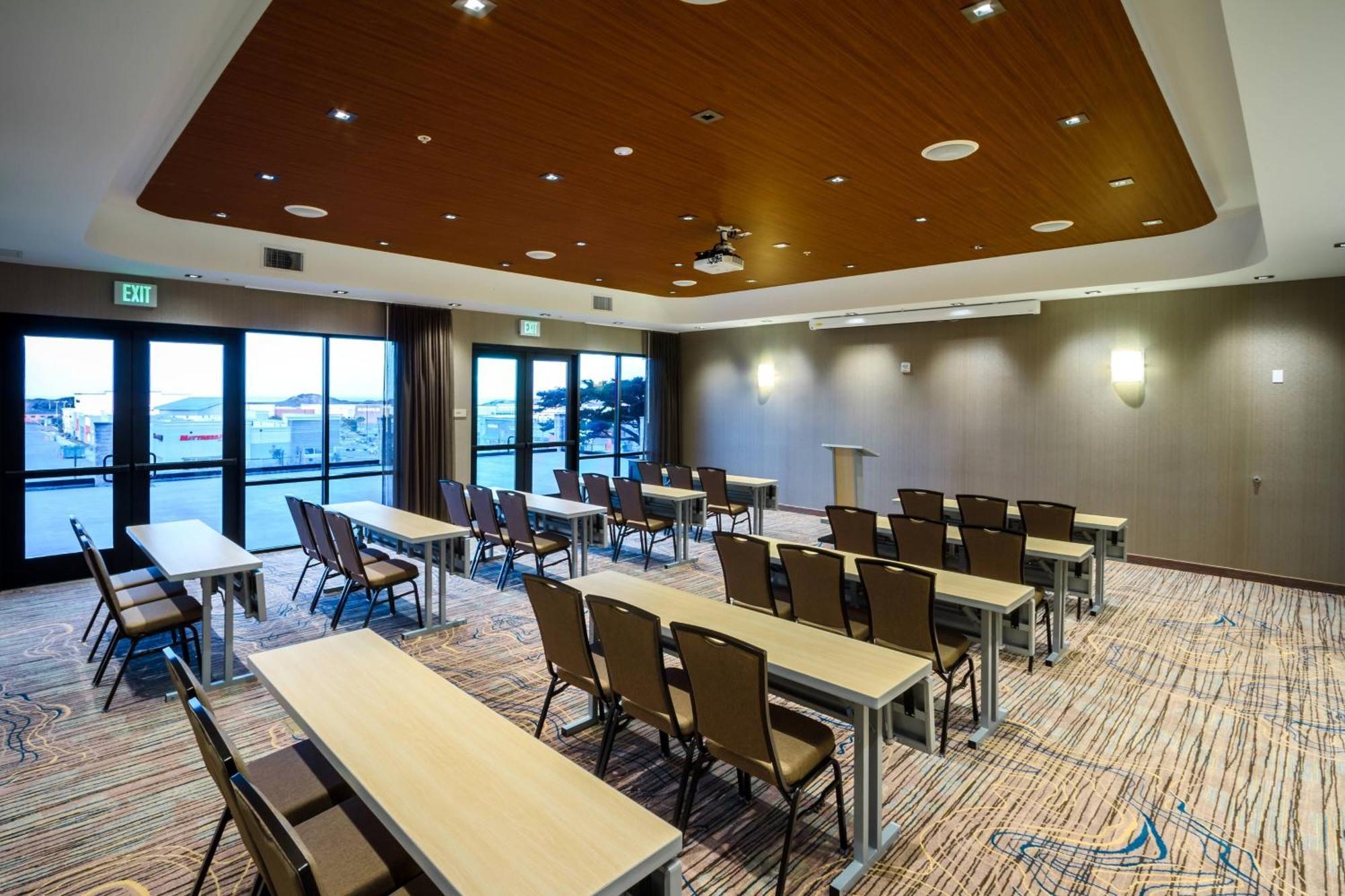 Springhill Suites By Marriott The Dunes On Monterey Bay Marina Exterior foto