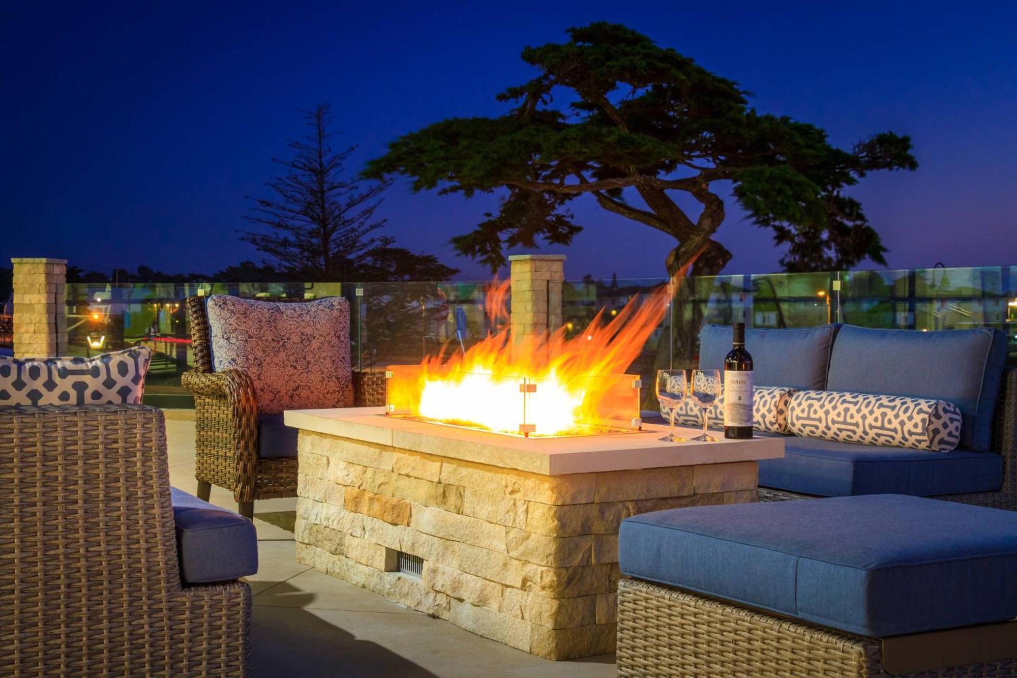 Springhill Suites By Marriott The Dunes On Monterey Bay Marina Exterior foto