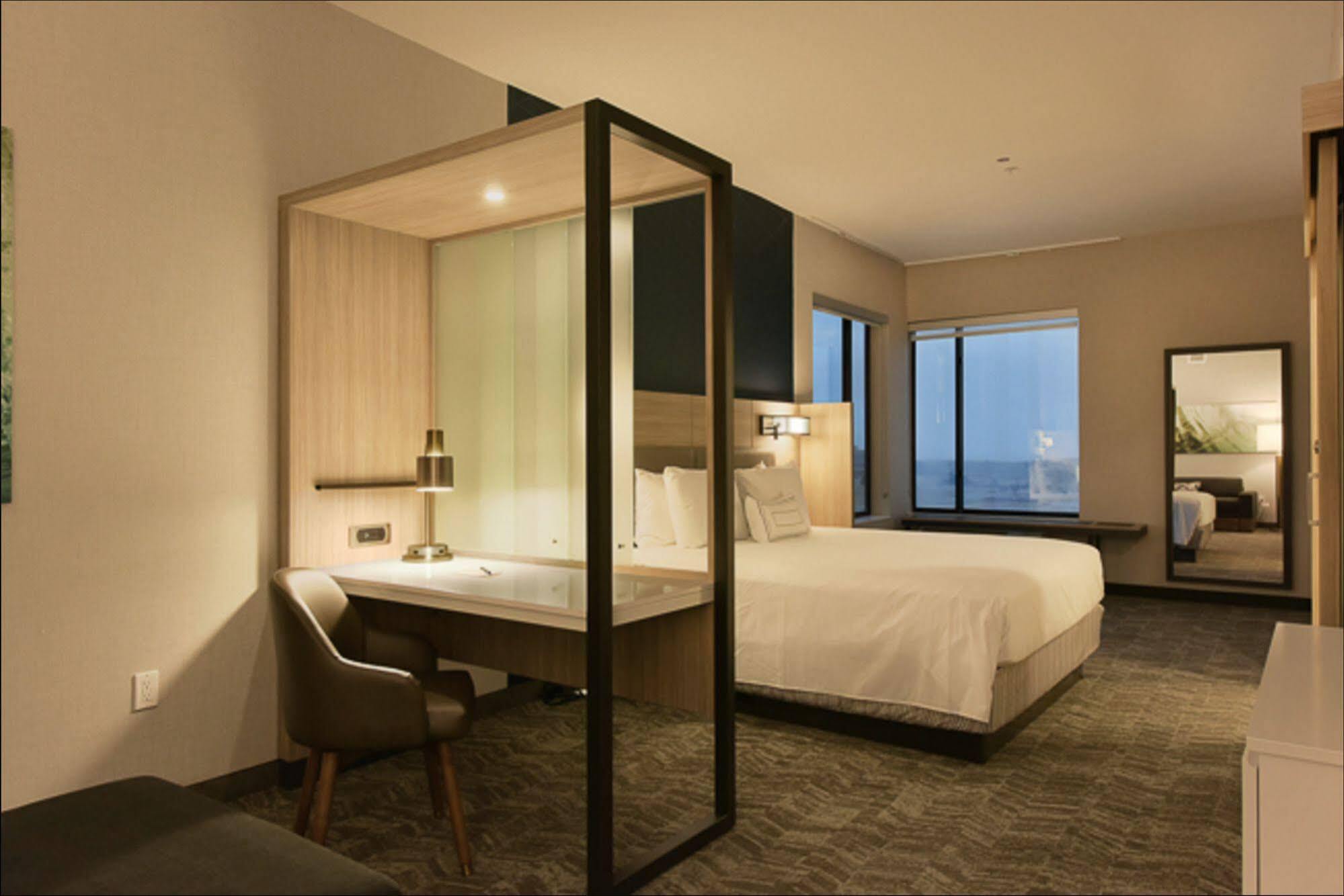 Springhill Suites By Marriott The Dunes On Monterey Bay Marina Exterior foto